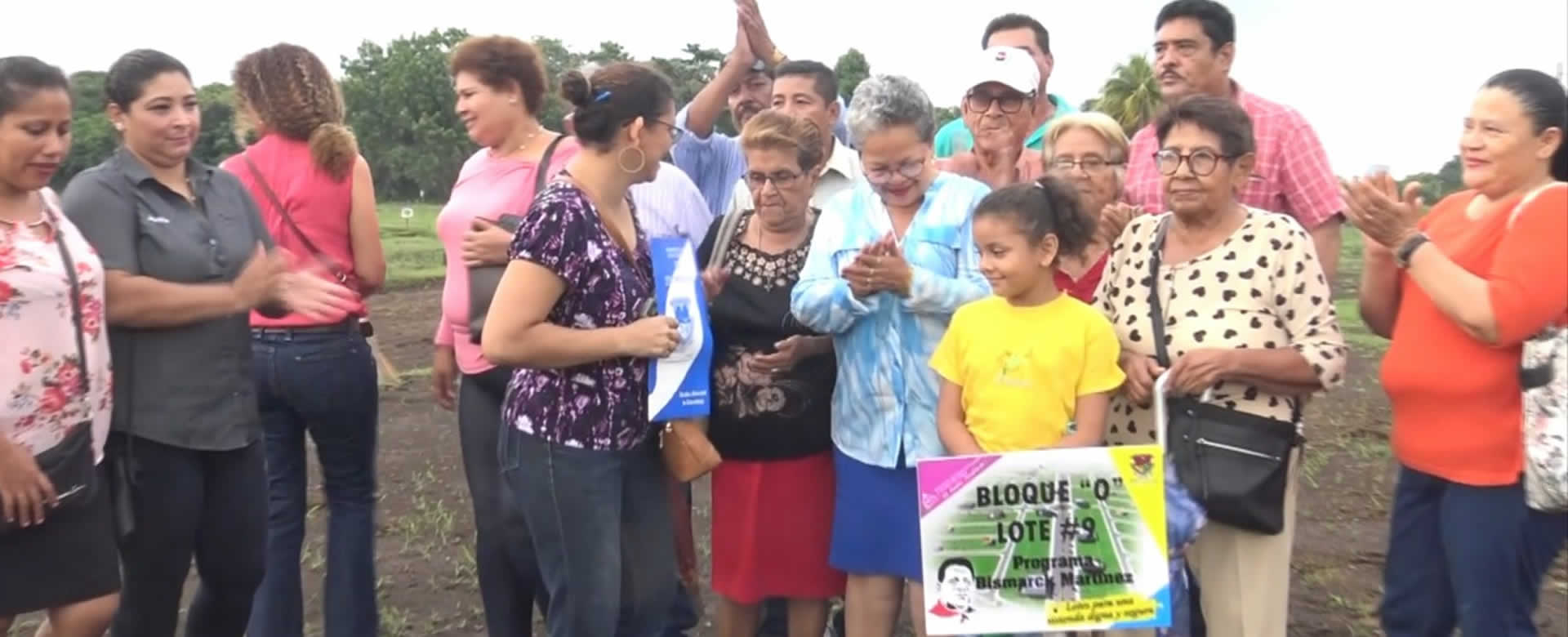 Tercera entrega de terrenos Bismarck Martínez en Chinandega