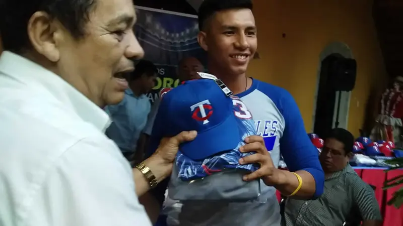 Toros de Chontales reciben uniformes oficiales para el Sub 23 Pomares