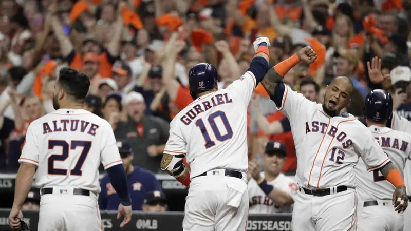 Los Astros de Houston se lucieron en casa y ganaron a los Yankees