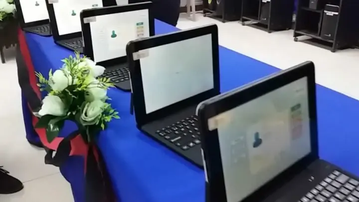 Entregan Aulas Digitales a estudiantes de Jinotega