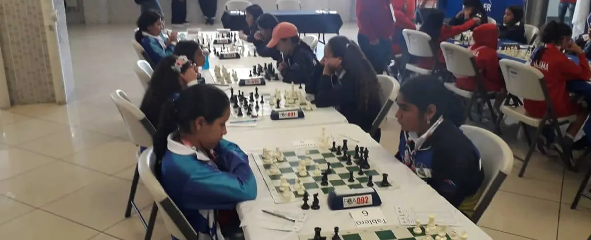 Equipo femenino de ajedrez tuvo un buen debut en los CODICADER