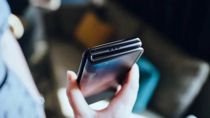 tcl delantera teléfonos plegables