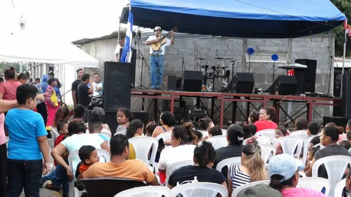 Familias conmemoran al Subcomandante Enrrique Smith en su aniversario
