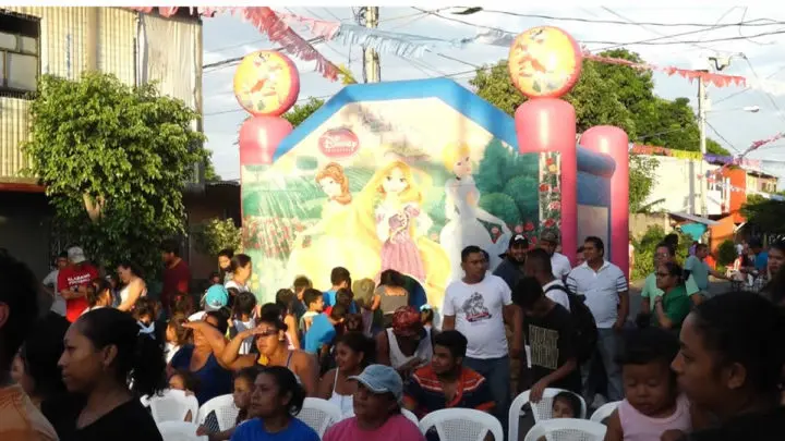 Familias conmemoran al Subcomandante Enrrique Smith en su aniversario