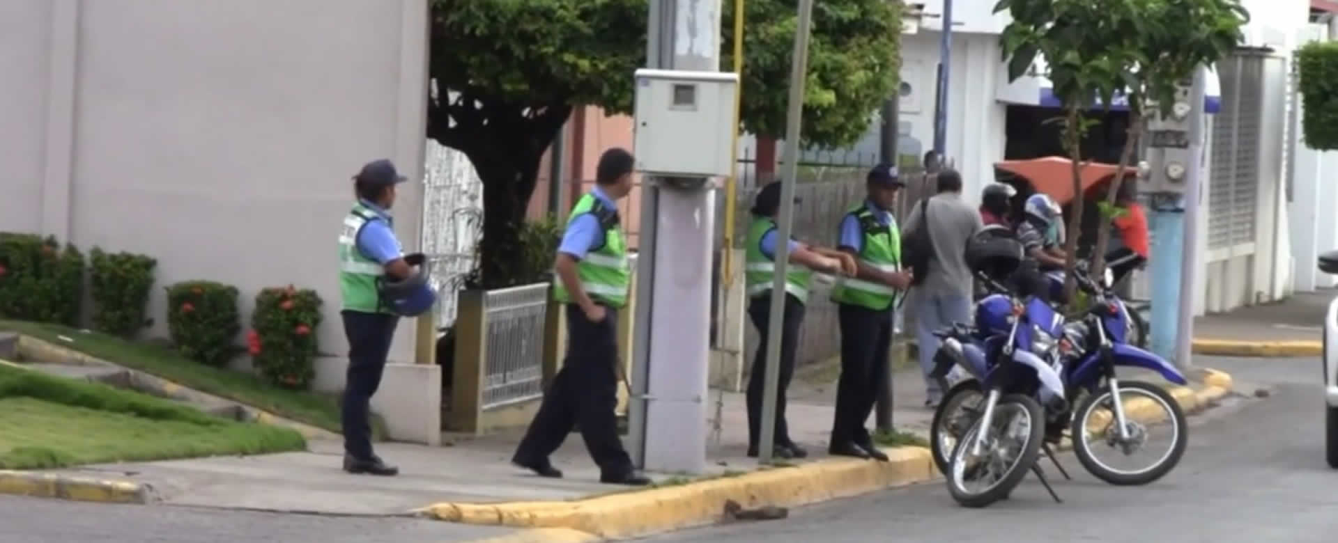 Boaco: Policía Nacional brinda seguridad a familias que reciben aguinaldo