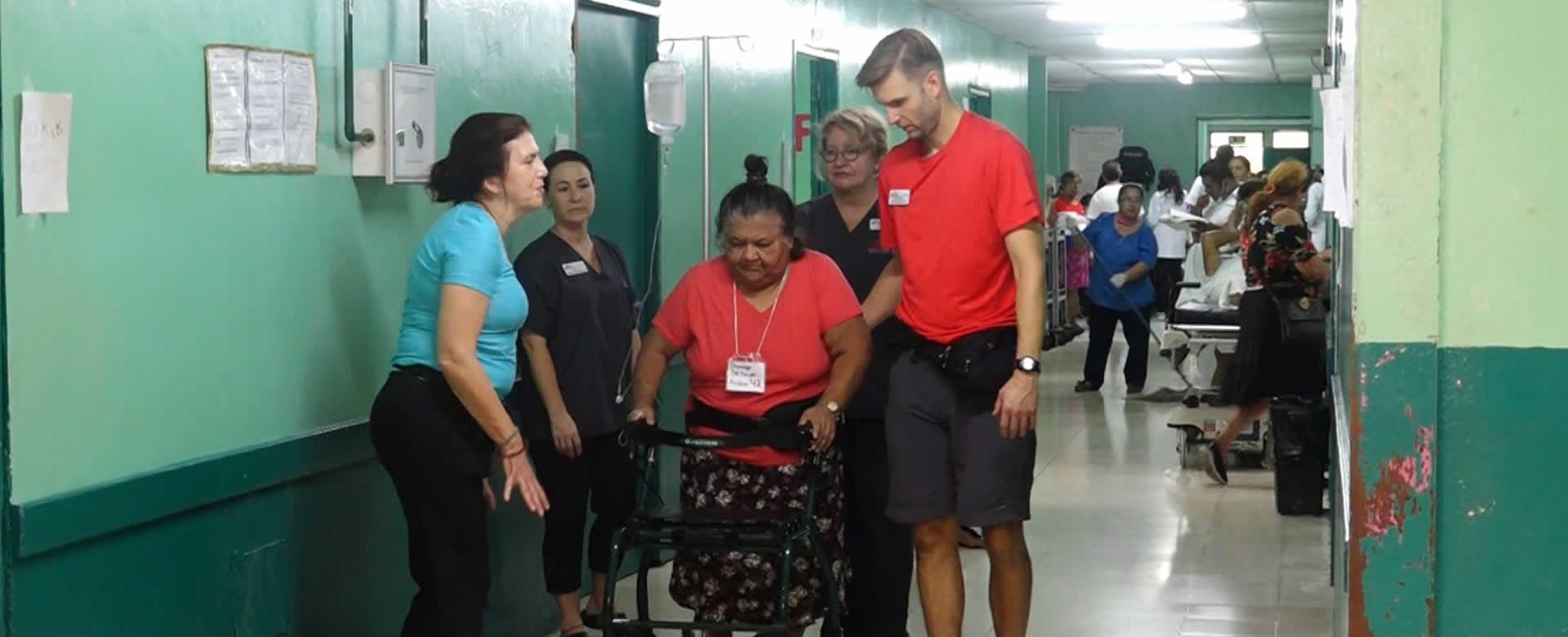 Brigada médica canadiense realiza jornada quirúrgica en el país