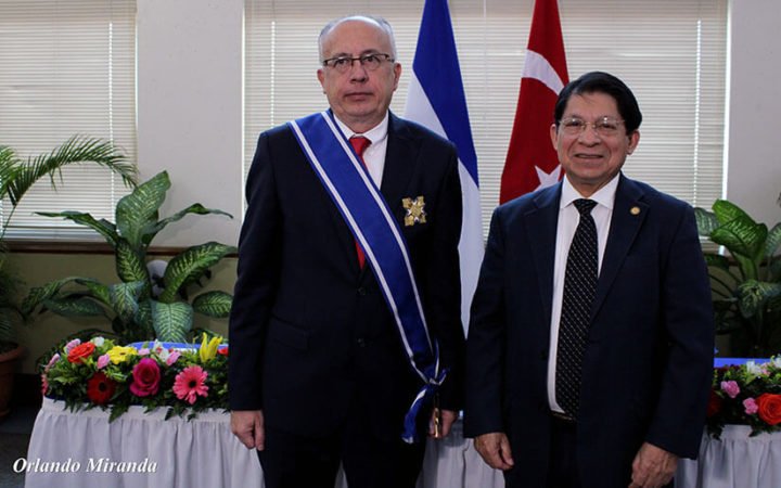 Embajador de Turquía en Nicaragua recibe orden José de Marcoleta