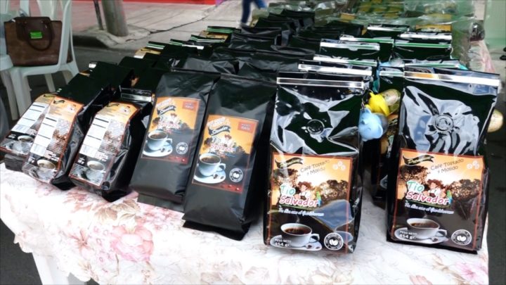 Familias de Estelí se deleitan en la Feria Regional del Café