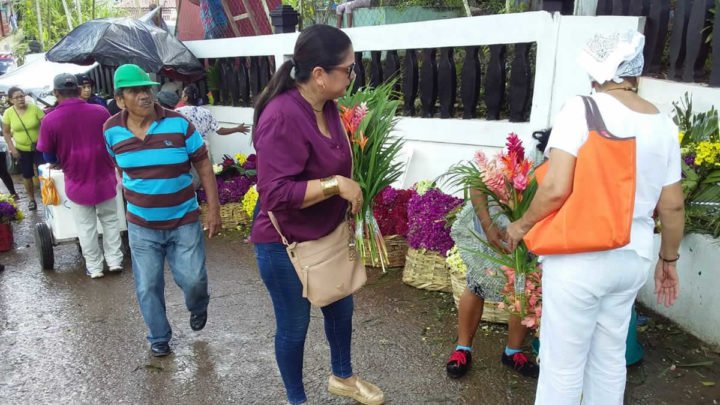 Familias caribeñas difuntos cementerio