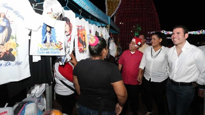 Inicia la Feria del Comercio Navideño en la Avenida Bolívar