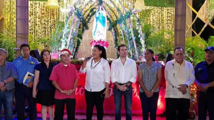 Inicia la Feria del Comercio Navideño en la Avenida Bolívar