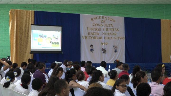 Ministerio Educación consultas León