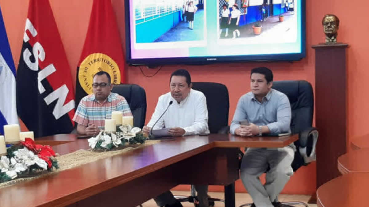 Más de 20 centros educativos del país recibirán herramientas tecnológicas