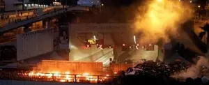 Suspenden clases ante ola de violencia en las calles de Hong Kong