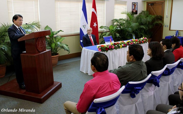 Embajador de Turquía en Nicaragua recibe orden José de Marcoleta 