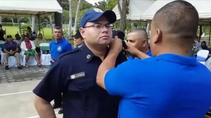 Ascensos a servidores públicos del Ministerio de Gobernación en Chontales