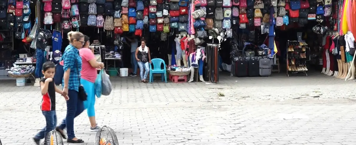 Comerciantes preparan las mejores ofertas para la llegada del aguinaldo