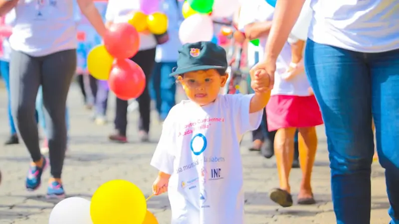 Nicaragüenses realizan caminata en saludo al Día Mundial de la lucha contra