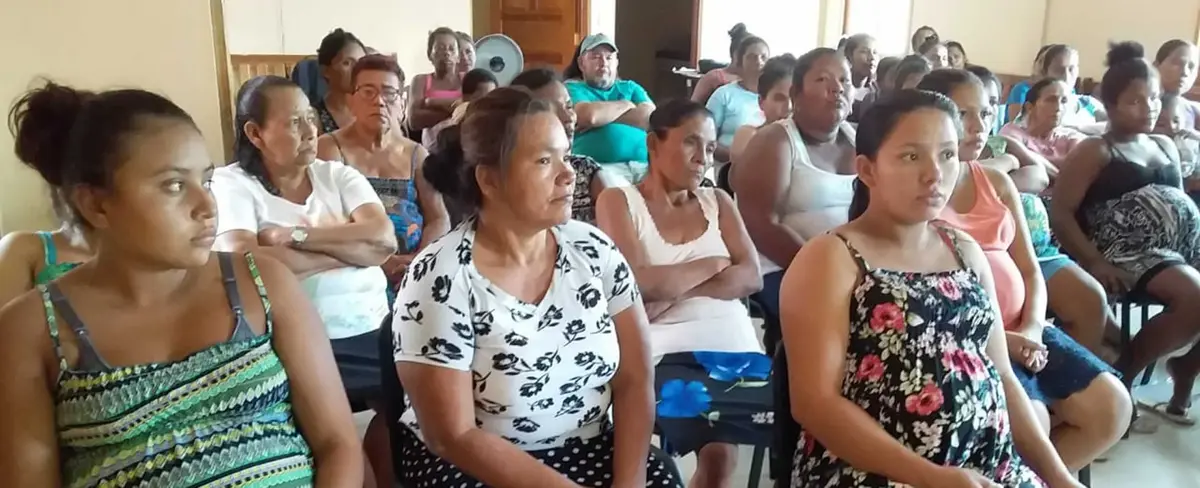Familias de Bluefields realizan conversatorio sobre la diabetes