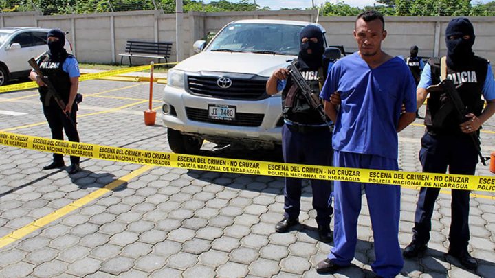dólares Policía Nacional