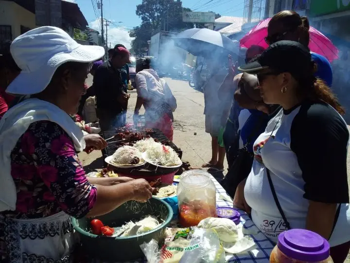 Feria navideña en Bluefields, rebasa expectativas para los comerciantes