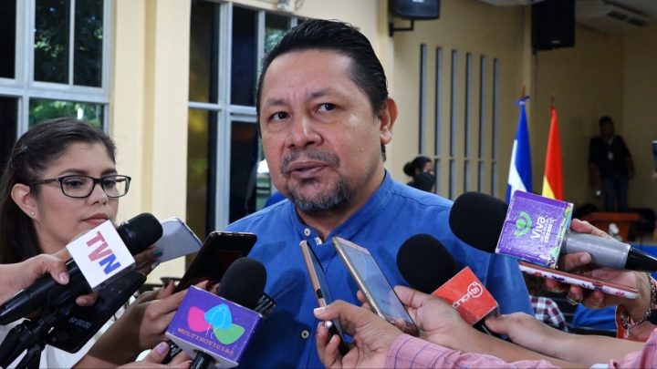 Ministerio de Educación realiza foro de investigación educativa