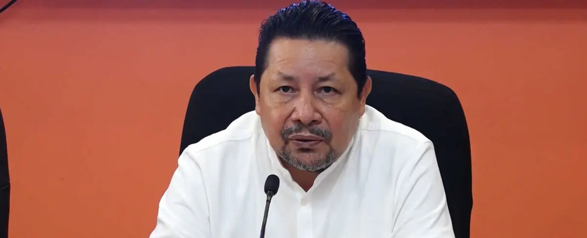 Bachilleres reciben bono complementario de educación