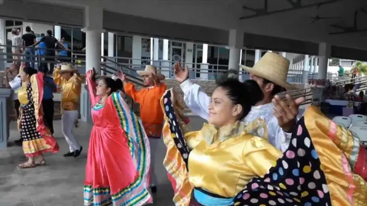 Nicaragua recibe al Crucero MS Sirena con un evento cultural