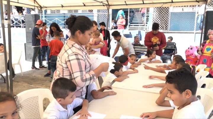 niños colegio mañana recreativa