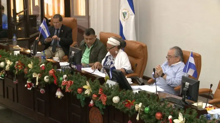 Aprueban Orden Carlos Fonseca Amador para los amantes de la paz