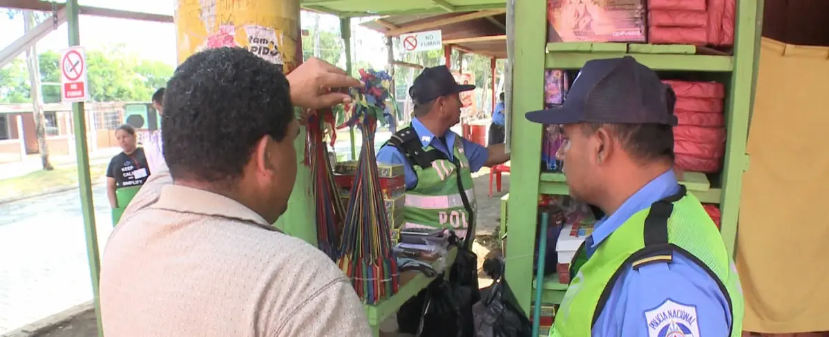 Inspeccionan puestos de pólvora ubicados en El Dorado