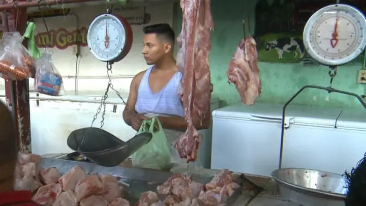 Precios de productos incluidos en la canasta básica mantienen su precio