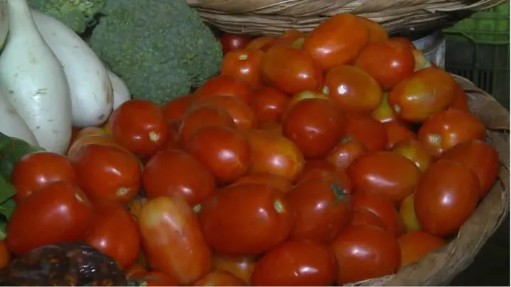 Precios de productos incluidos en la canasta básica mantienen su precio