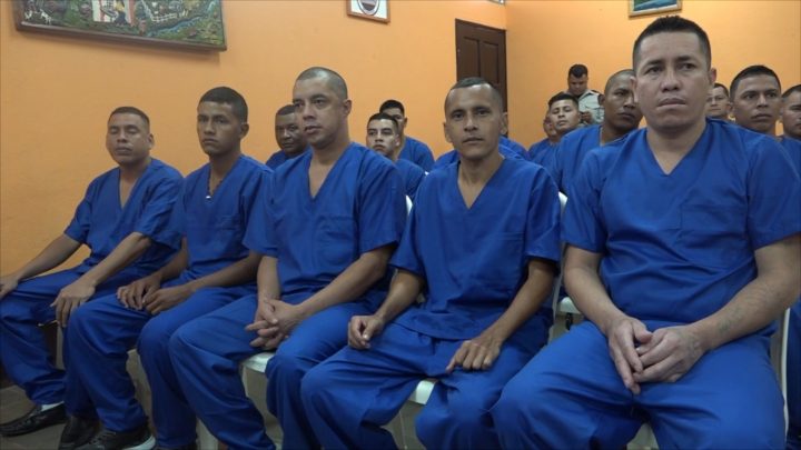 Los reos de Estelí, estudiantes de secundaria, reciben bono de bachiller