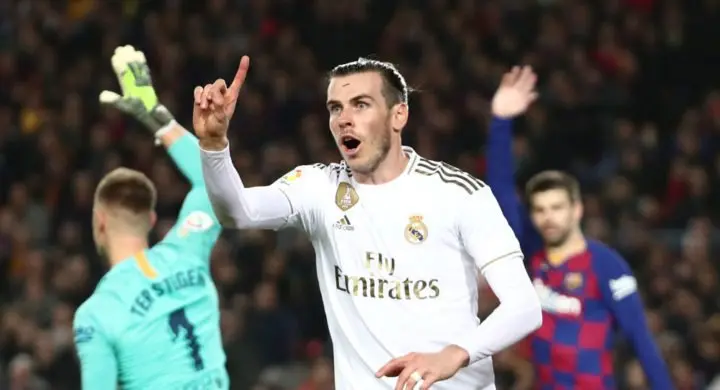 El Real Madrid resiste al Barca en el Camp Nou y no deja escapar a los azulgrana