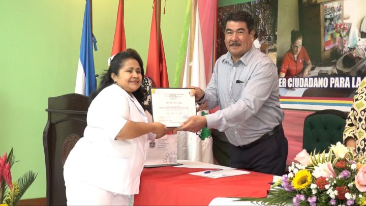 Enfermeras nicaragüenses se gradúan en neonatología 