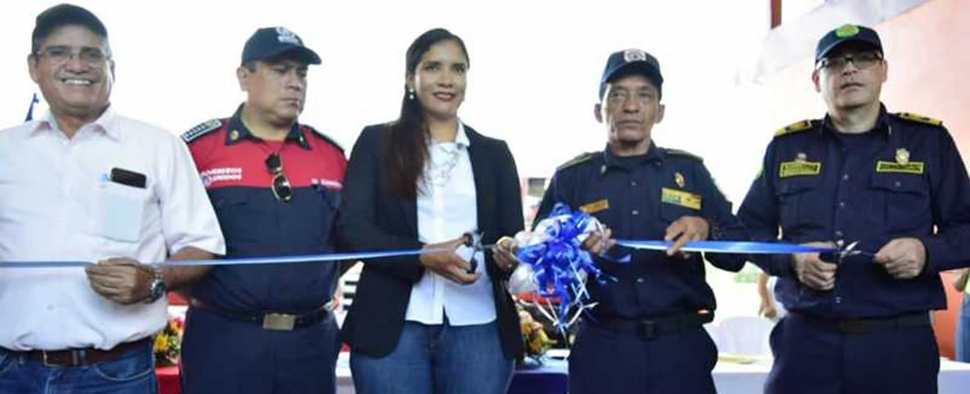 Familias de El Jicaral celebran la inauguración de estación de bomberos