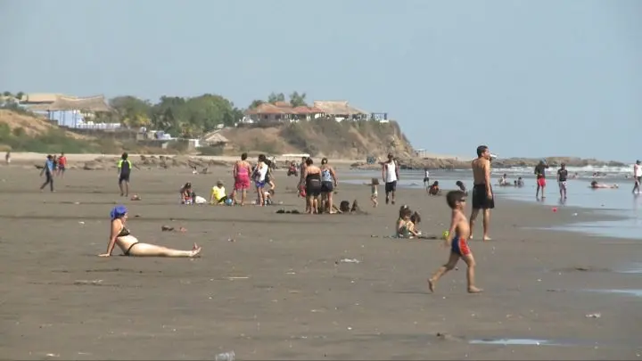 Negocios de Masachapa y Pochomil listos para vacaciones de diciembre 