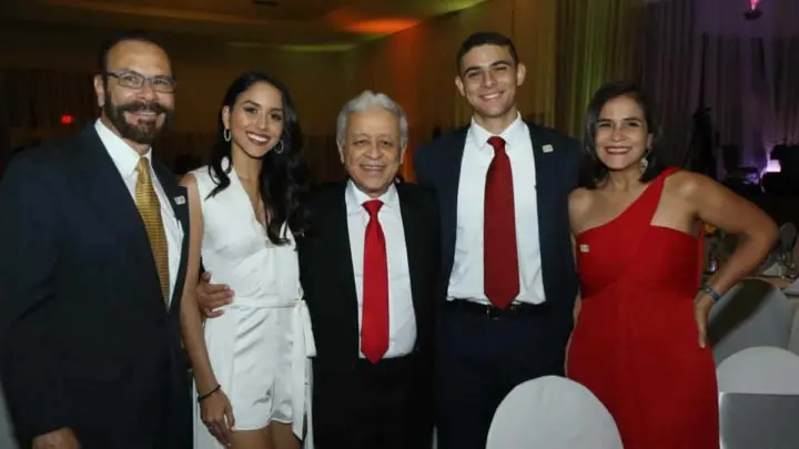 Deportistas destacados celebran el 60 Aniversario de fundación del CON