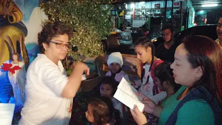 Managua se viste de purísimas y sus habitantes se desbordan en las calles