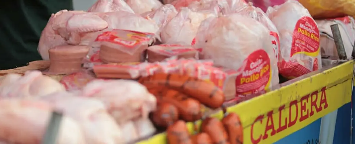 Celebran Primera Feria del Pollo en el Puerto Salvador Allende