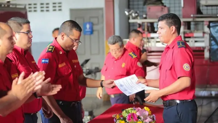 26 nuevos héroes serán parte del Cuerpo Unificado de Bomberos en Managua