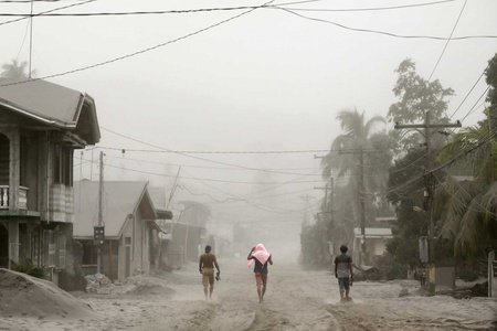 30 mil evacuados por Erupción del volcán Taal en Filipinas