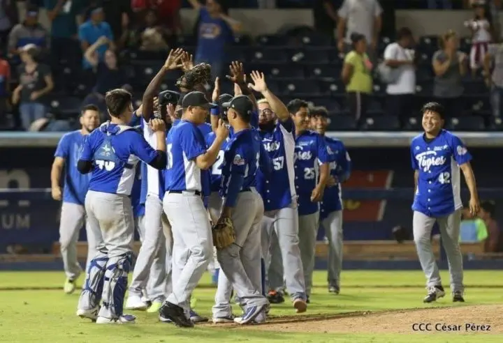 Conoce el calendario de la gran final Leones Vs Tigres