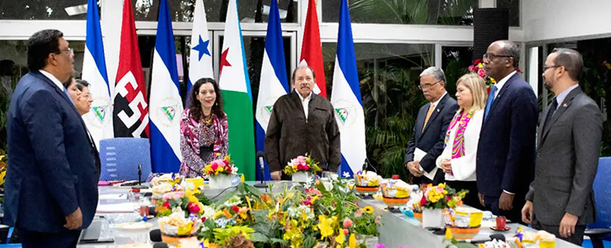 Daniel y Rosario reciben Cartas Credenciales de los nuevos Embajadores de Panamá y Yibuti