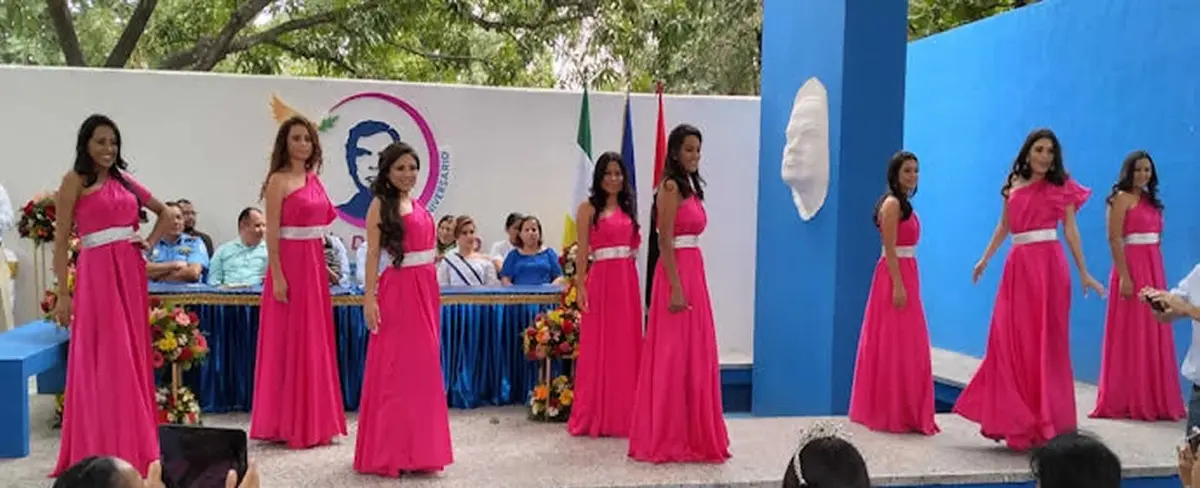 Candidatas a Musas Darianas, saludan 153 aniversario del natalicio de Rubén Darío