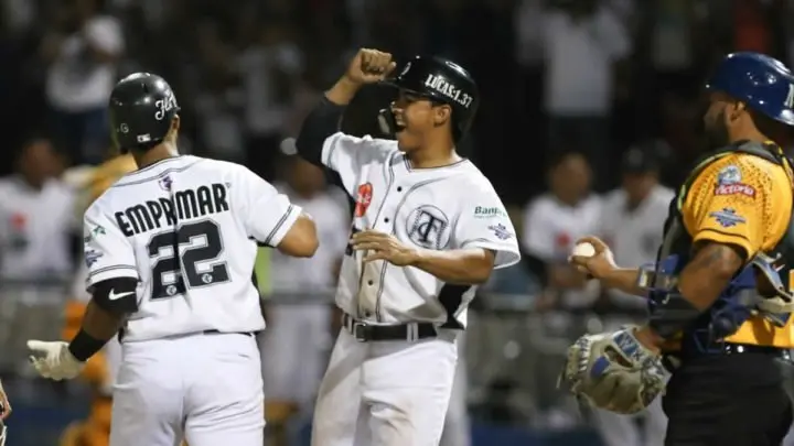 Edgar Montiel empuja la primera victoria a Chinandega con tres cuadrangulares 