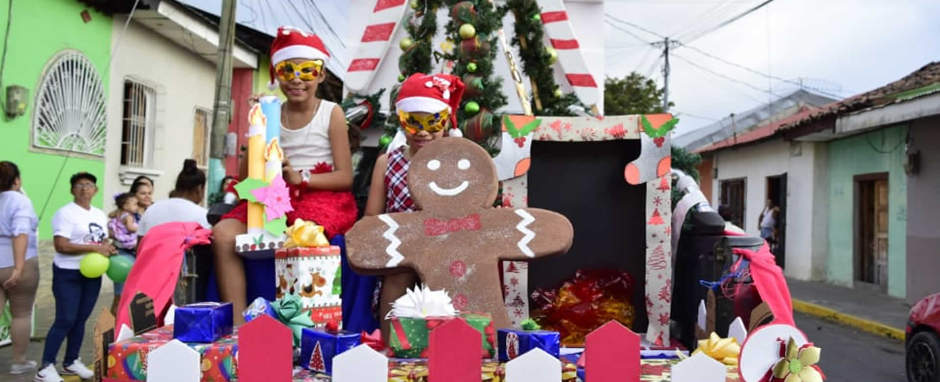 León da la bienvenida al año con un alegre Carnaval