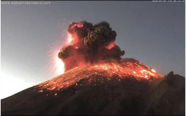 Se registra explosión de volcán &nbsp;Popocatépetl en México