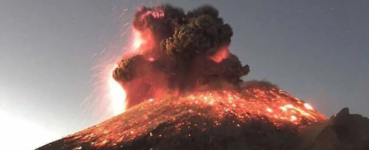 Se registra explosión de volcán  Popocatépetl en México